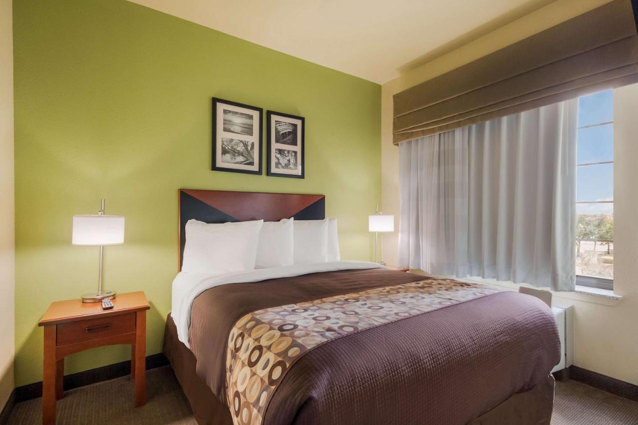 Surestay Plus Hotel By Best Western Near Seaworld San Antonio Ngoại thất bức ảnh