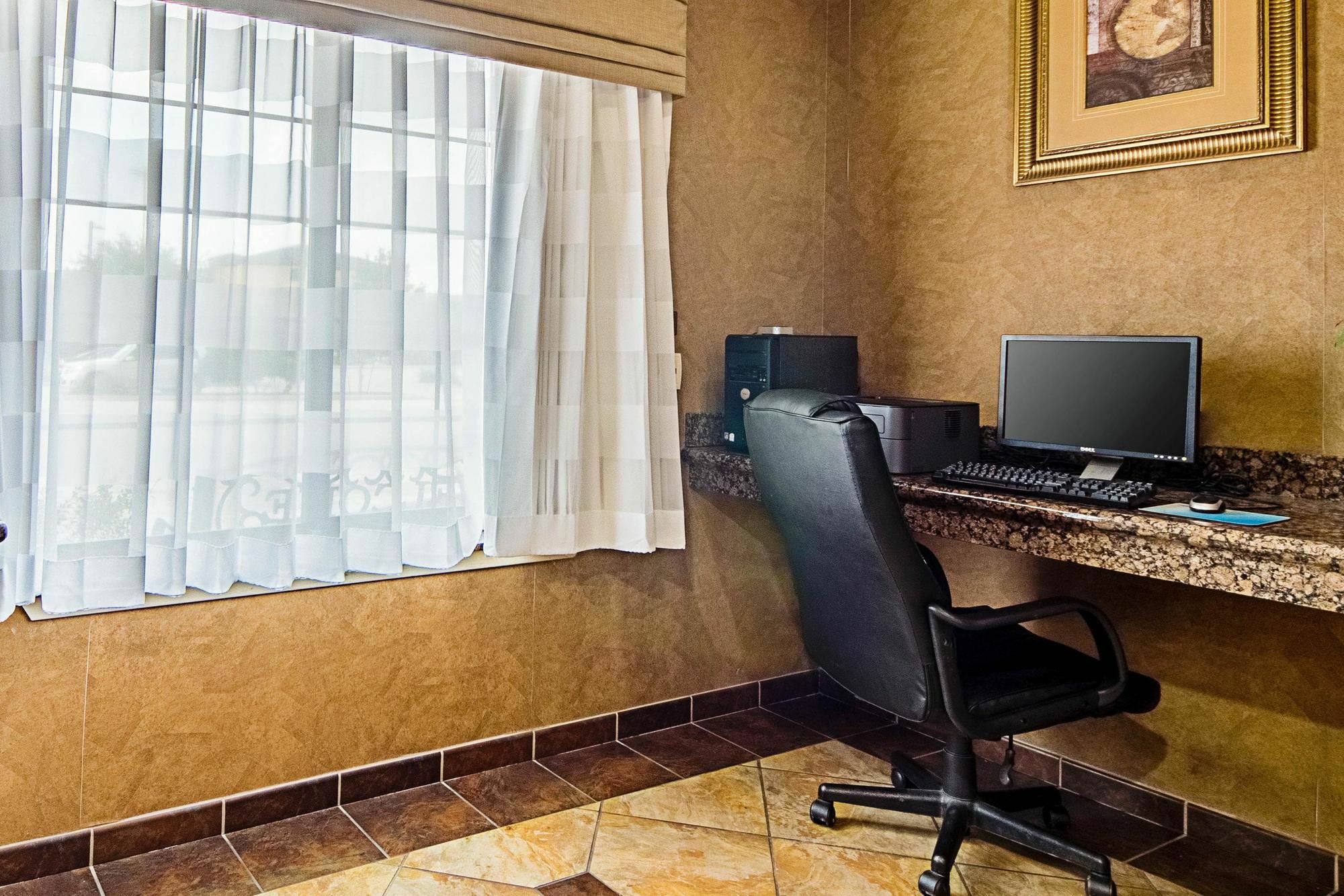 Surestay Plus Hotel By Best Western Near Seaworld San Antonio Ngoại thất bức ảnh